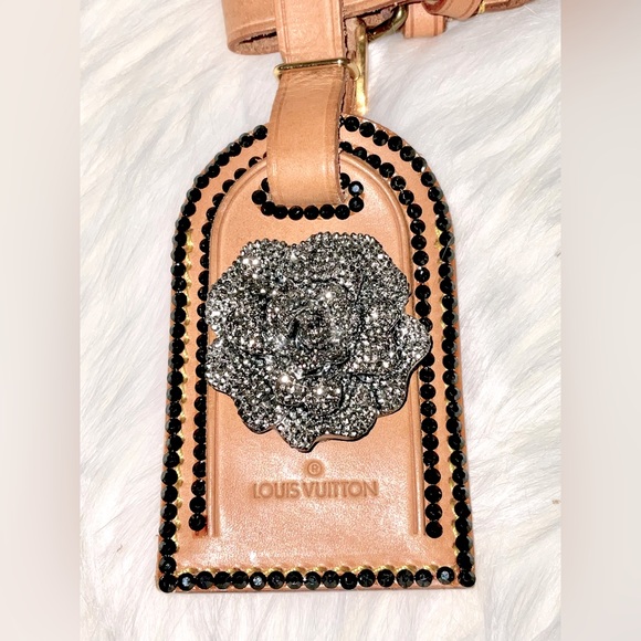 Louis Vuitton Luggage Travel Tag Embellished with Crystals - Picture 2 of 5